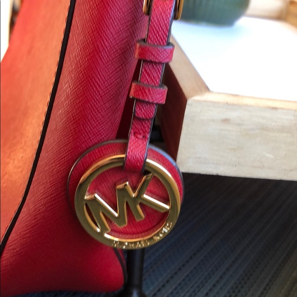 Messenger Style Crossbody Bag - Picture 6 of 16